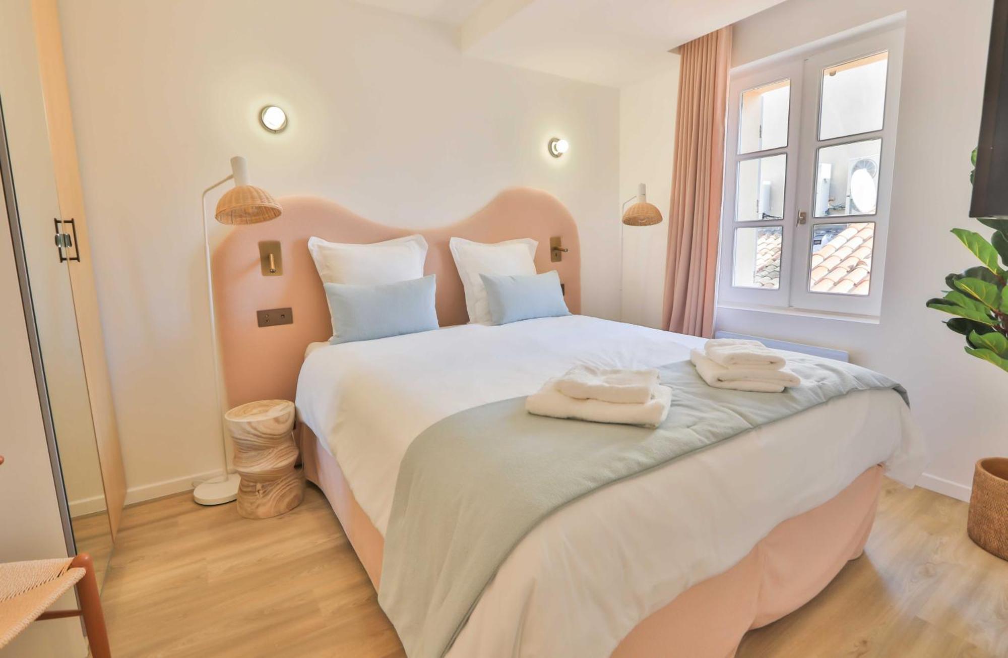 Nice 2 Bed Flat - Hyper Centre St Tropez Сен-Тропе Экстерьер фото